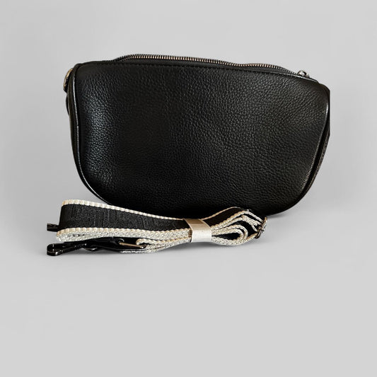 Bolso Negro con Correa Decorativa - Estilo urbano