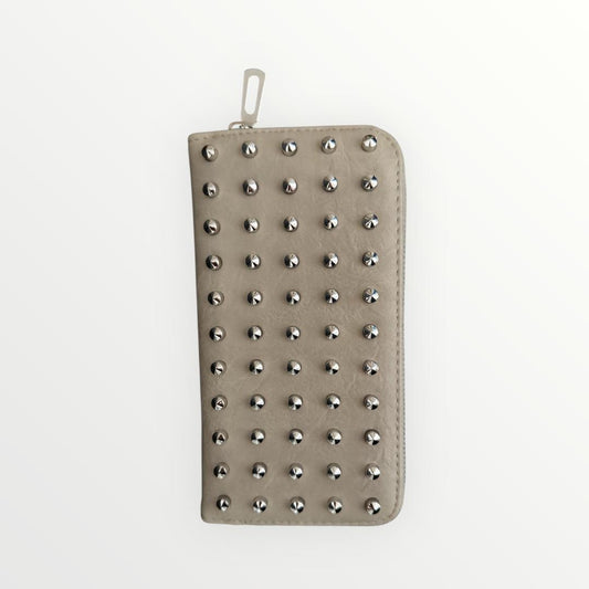 Cartera Beige con Tachuelas Plateadas - Estilo Rock